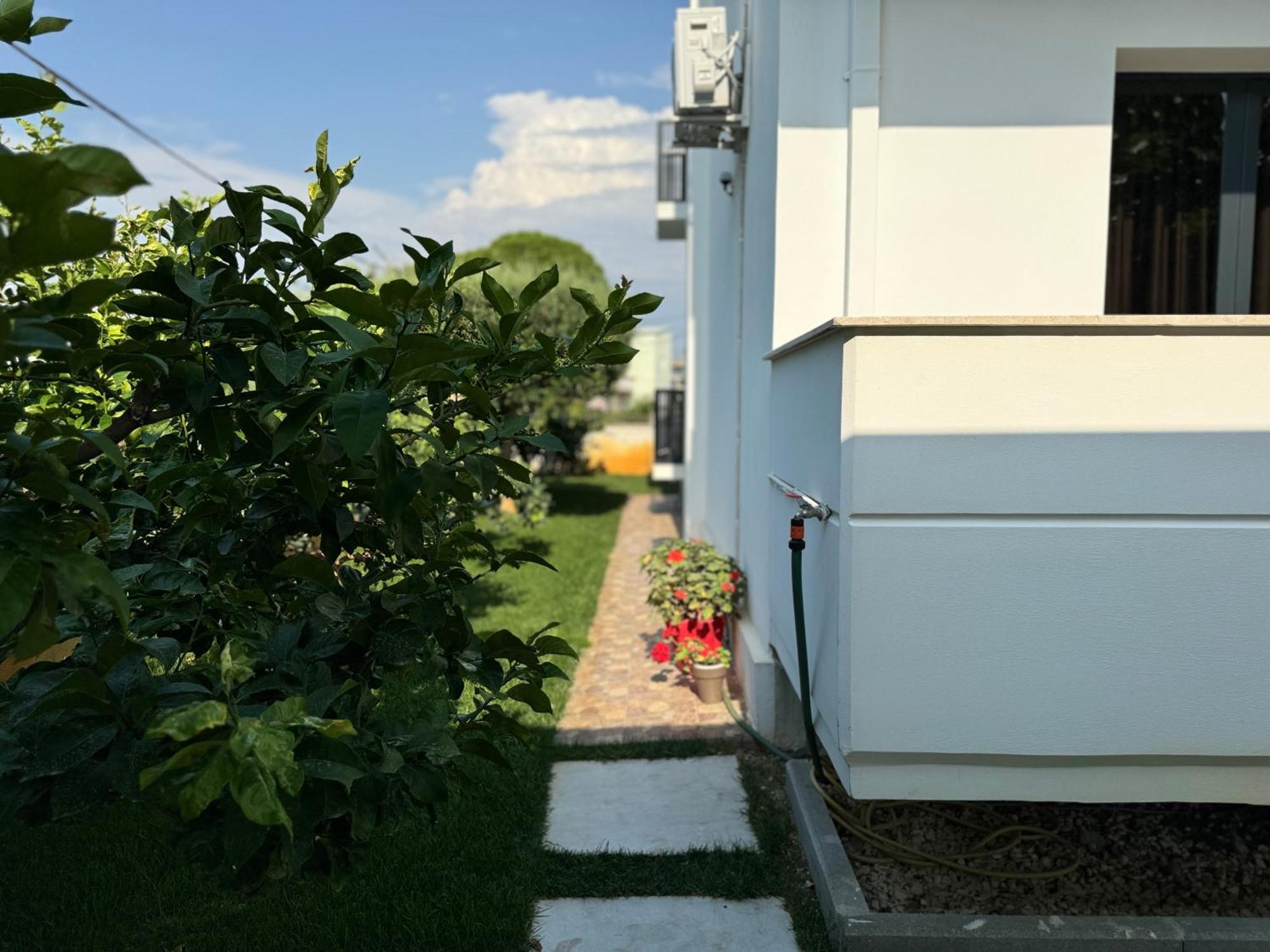 Villa Ax Mirage Vlorë Екстериор снимка